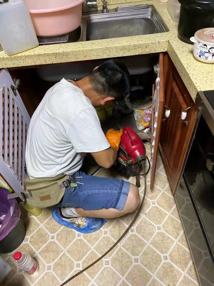 华南热作学院通下水道